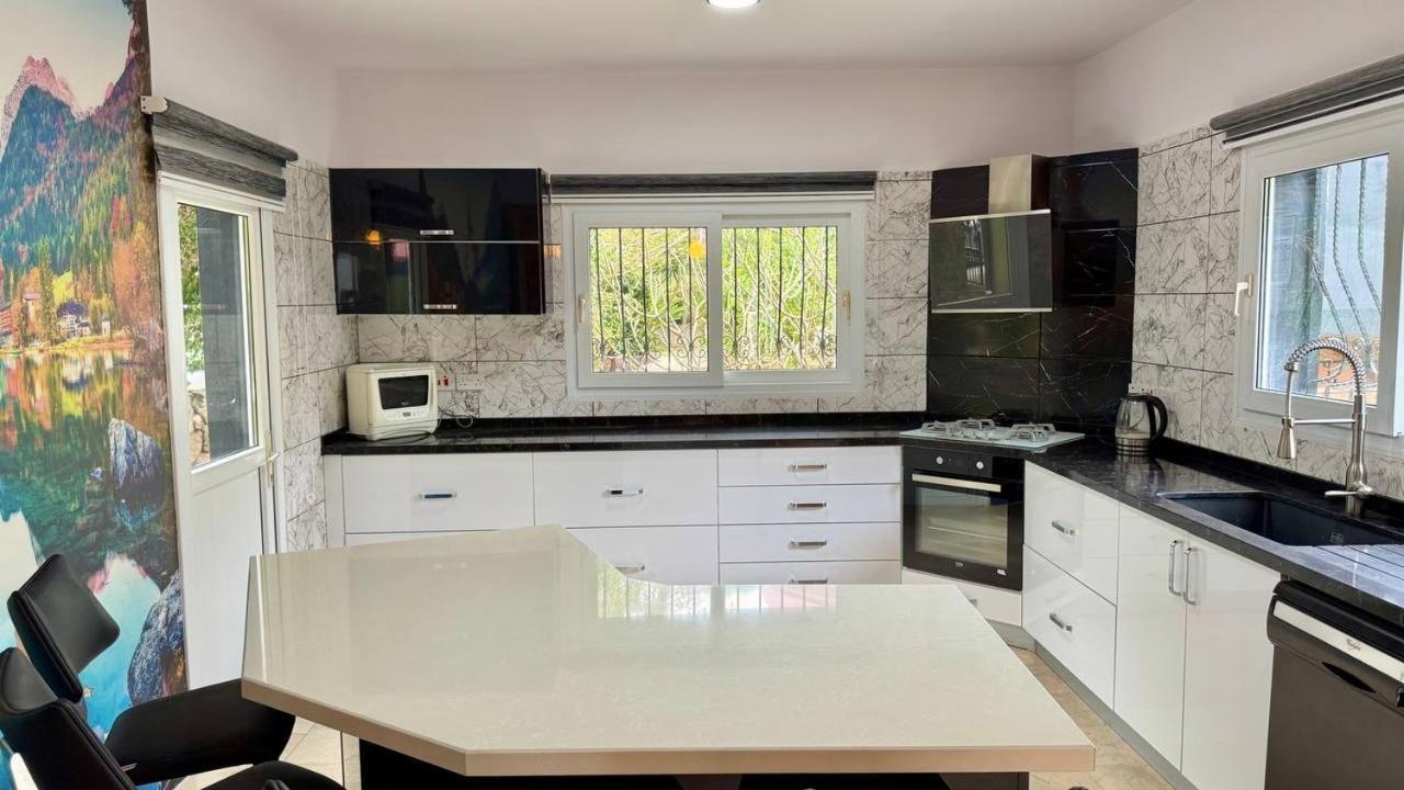 Basat Rezidence Apartment Kyrenia  Ngoại thất bức ảnh