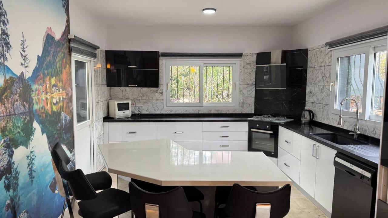 Basat Rezidence Apartment Kyrenia  Ngoại thất bức ảnh